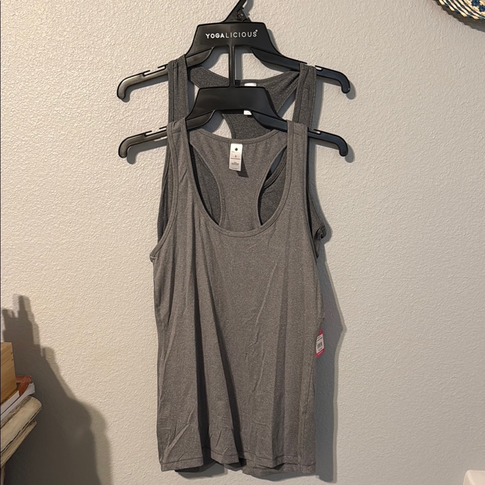 🆕 NWT Yogalicious Gray Women's Tank Top Set Sz S